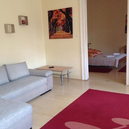 Peterfia Apartman Дебрецен Экстерьер фото